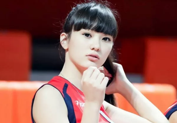 12头身漫画版美少女，整容换头后丑得看不下去？！