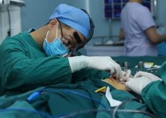 ​隆鼻后还能愉快地挖鼻孔、游泳跑步吗？ width=