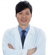 李佳融整形医生的简介 width=