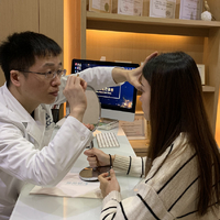 成都仪美整形两月前做的双眼皮还在恢复中，先看看恢复果吧