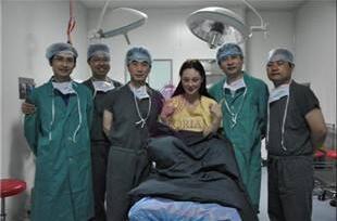 刘朵朵整形前后对比照曝光 瞬间引起轰动