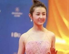 高梓淳张子枫都没能摆脱这个大bug——斜方肌！ width=
