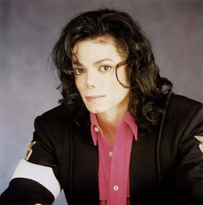 michael jackson整容换肤，解析michael jackson黑到白的种族跨越~