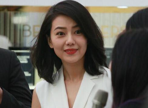 高圆圆现眼袋法令纹?不老梗破了?不得不服老啊!