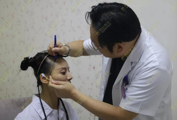 韩后官网：为什么你年纪轻轻却显老20岁？ 原来是因为这个部位！
