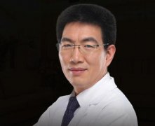 鲍新建答：打了玻尿酸出现发炎肿胀怎么办？ width=