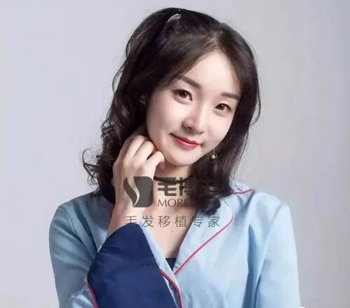 “内地胡杏儿”发际线后移，种植发际线，告别大额头！
