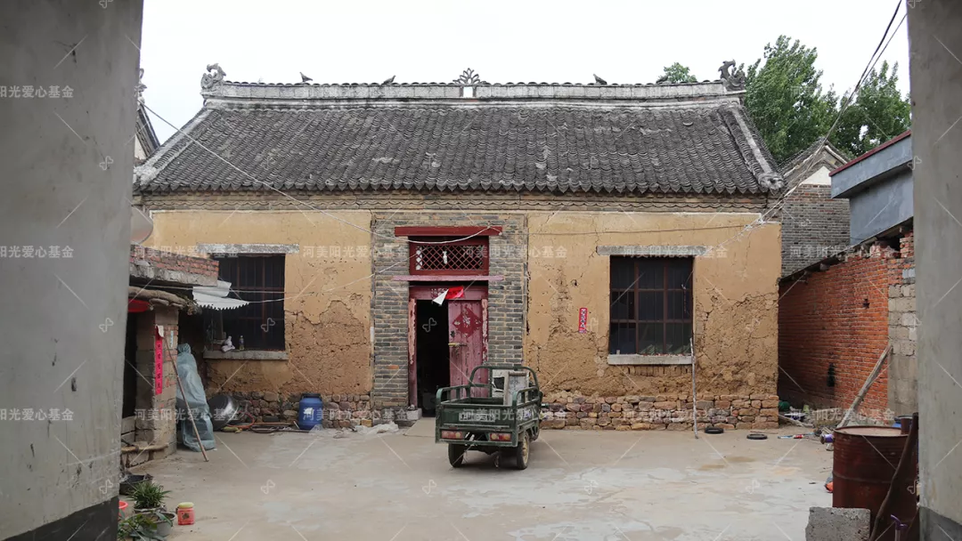 张正文教授为小铠做了耳再造手术，让他离梦想更进一步！