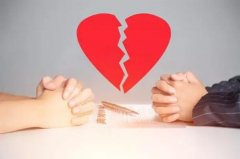 很多人心中男神女神双宋离婚了，你还是相信爱情吗？ width=