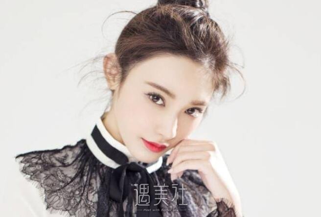 彭晓冉整容前后照片对比