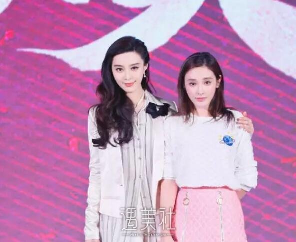 彭晓冉整容前后照片对比