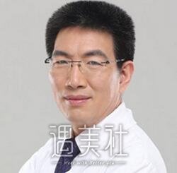 秦宏伟,双眼皮