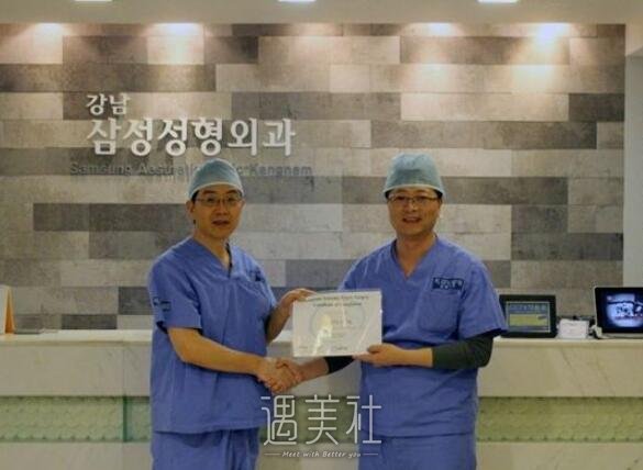 北京隆鼻专家李劲良厉害吗?先看看他的个人资料呢!