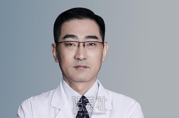 李沁奕华意