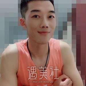 男人隆鼻