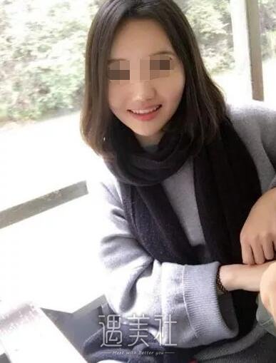 找袁志杰医生给我做了牙齿矫正，现在随时都是笑得灿烂~