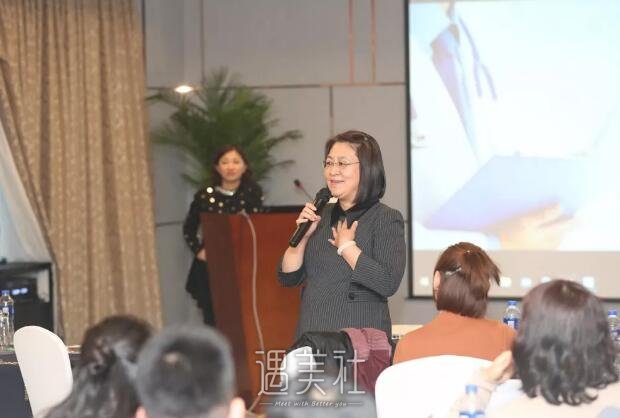 吉大一院整形科赵自然医生擅长什么项目?有个人资料吗?