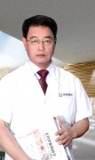 刘风卓和王世勇哪个做双眼皮好?一起来揭秘~ width=