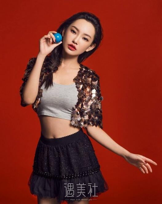 童菲整容前后