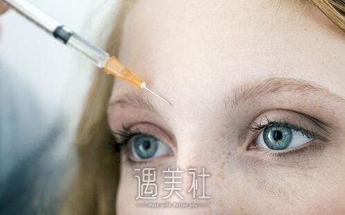 注射隆鼻