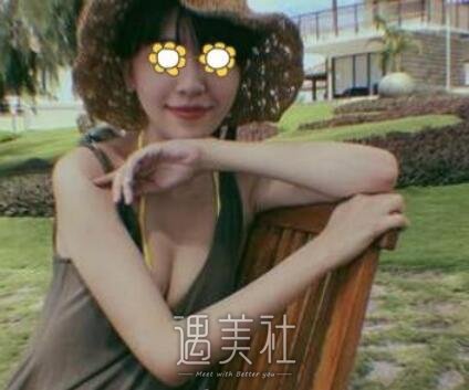 曾昂,丰胸