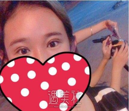 吴溯帆,双眼皮