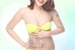 硅胶隆胸后能保持多久？术后会产生排异问题吗？ width=