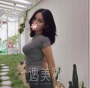赖明忠,隆胸