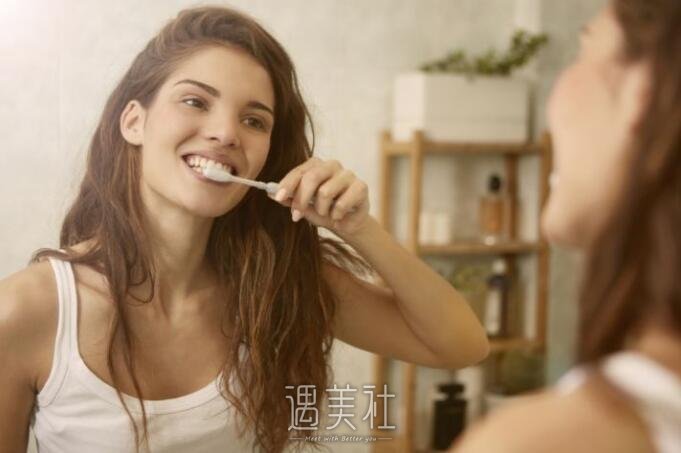 武汉牙齿冷光美白价格大约是多少?很好奇喃~