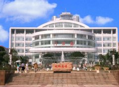 西南医院王量医生怎么样 width=