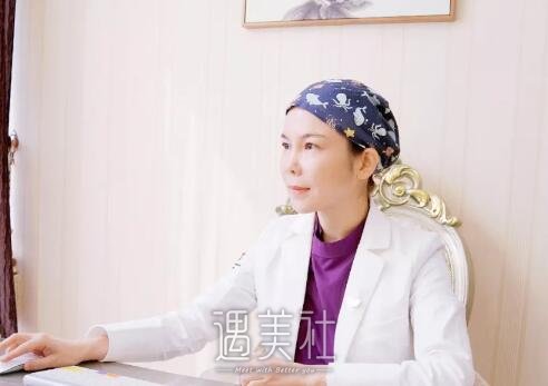 鸿嘉怡美