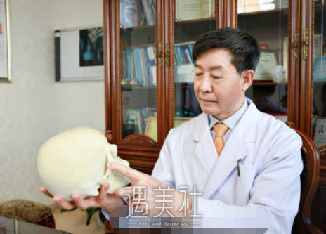 柳春明,凸嘴手术