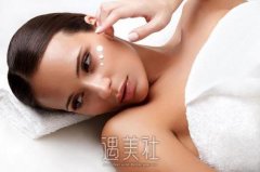 巧借下颌角整形手术拯救缺失的爱 width=