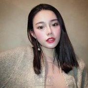假体隆鼻会不会被别人看出来? width=