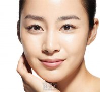 定妆眉要补色吗? width=