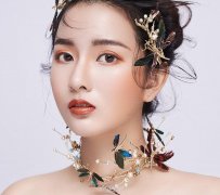 隆鼻什么材料好?假体还是玻尿酸? width=