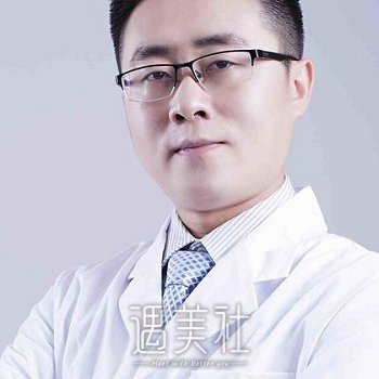 万成
