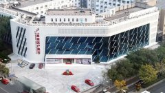 逸美玻尿酸注射，国内8家美容医院中哪家最值得信赖？ width=