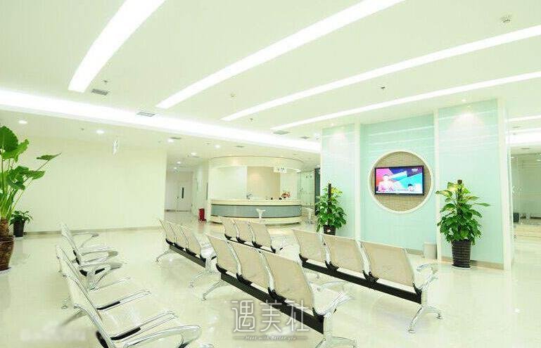 永州TICL晶体植入术优选眼科医院分别是什么，费用透明仅需25000元